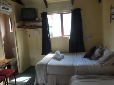 Glow Worm Accommodation - Hostel #5