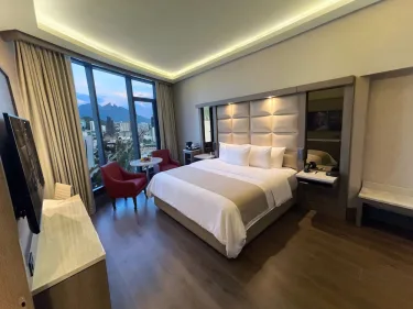 Safi Royal Luxury Metropolitan #4