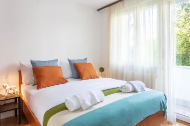 2bdr Apartment With Balcony Near Maksimir #3