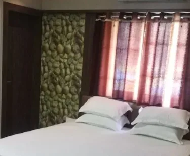 Goroomgo Vasu Jabalpur #3