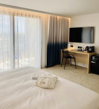 Eden Hotel #5