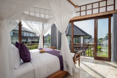 Swan Paradise A Pramana Experience #2