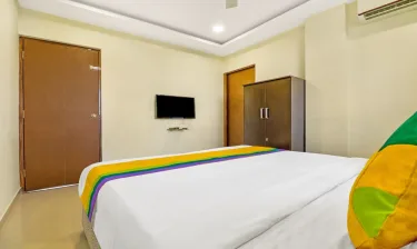 Itsy Hotels Carnival Inn #3