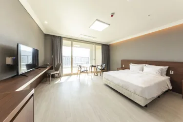 BAEKHAK JAYURO RESORT #2