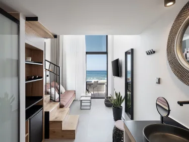 Calla Luxury Seafront Suites #3