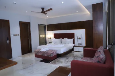 The Royal Class Hotel #4