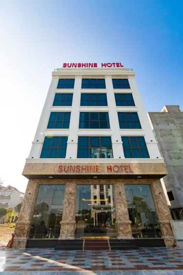Sunshine Hotel #5