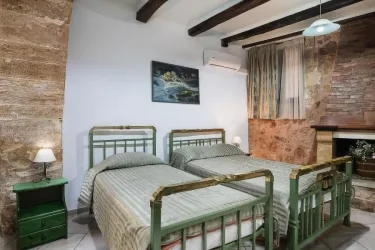Anastasia Apartments #3