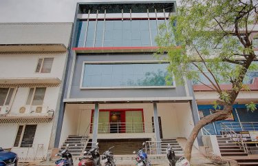 OYO Townhouse 292 Atal Chowk Indirapuram Ghaziabad #4