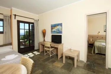 Agnanti Hotel Apartments #3