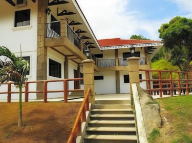 Sol Y Viento Mountain Hotspring Resort in Calamba #5