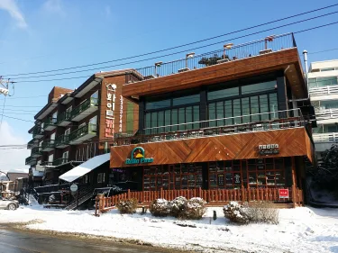 白色小屋酒店 #2