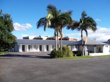 克罗尼尔庄园汽车旅馆 #2