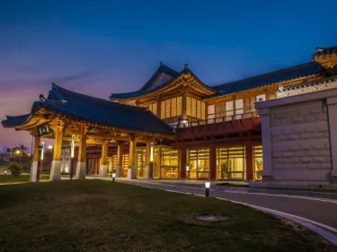 荣山在酒店 #2
