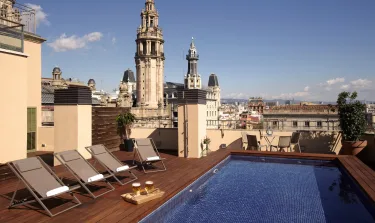 Duquesa Suites Landmark Hotel by Duquessa Hotel Collection #3