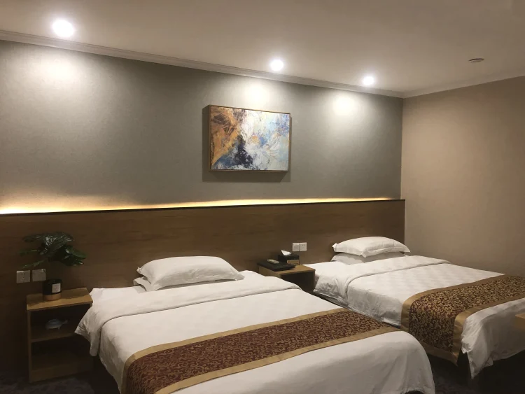 皇鼎大酒店（江津滨江路小西门店） #1
