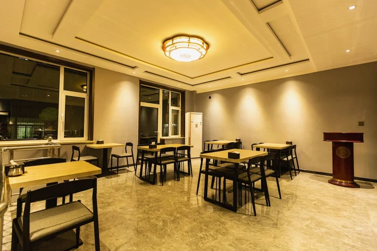 贝壳酒店（山西汾阳杏花村镇汾酒厂店） #1