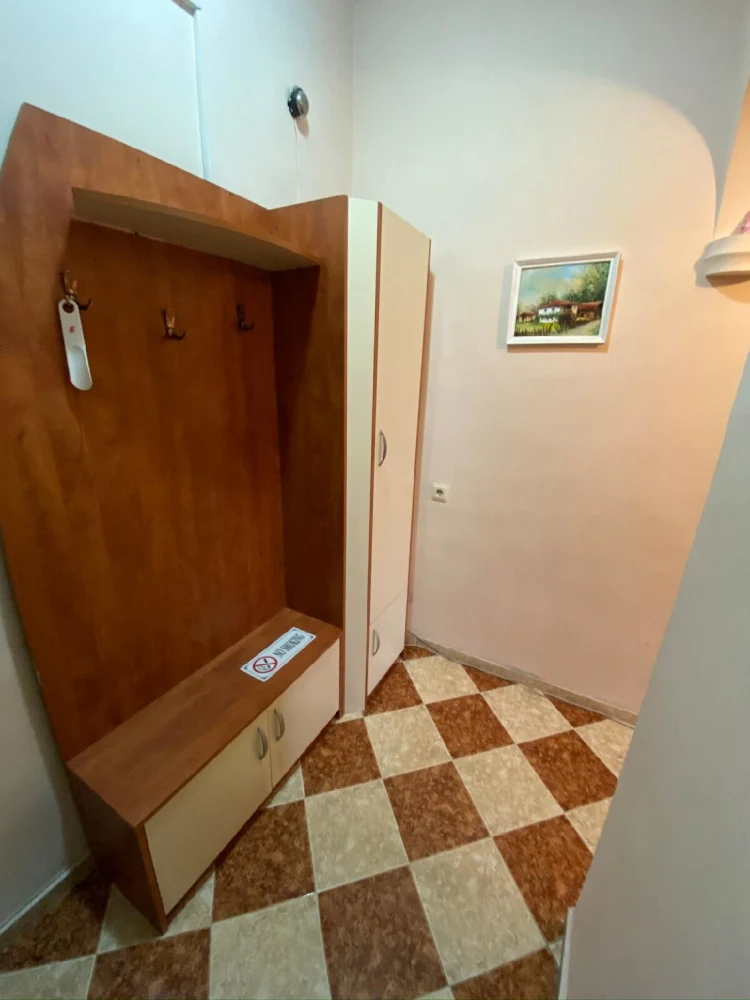 Fantastic 2 Bedroom Apartment - Top Center #1