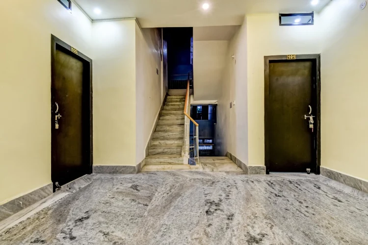 OYO Flagship 85136 Hotel Basera #1