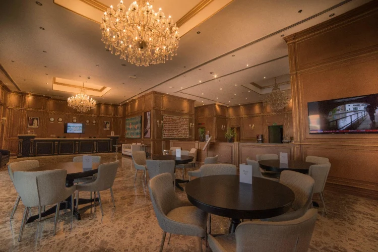 Strato Hotel By Warwick #1