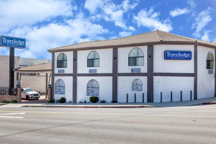 Travelodge by Wyndham Harbor City #1