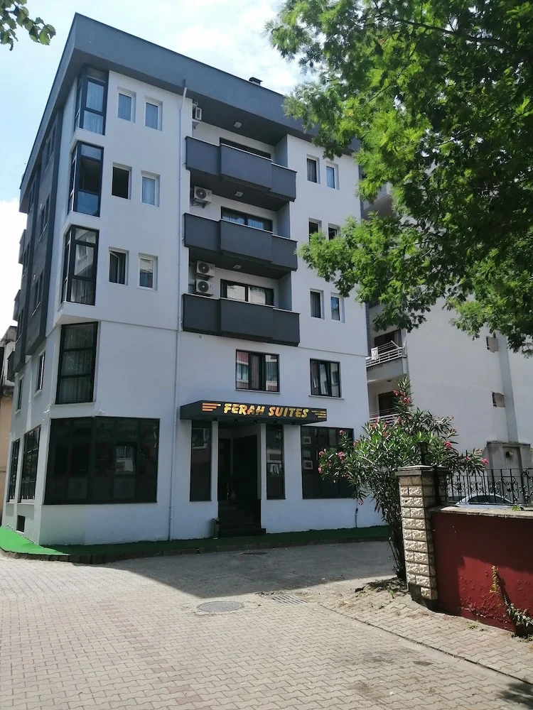 菲拉套房酒店 #1