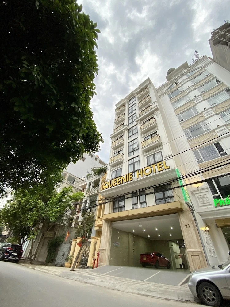 Queenie Hotel #1