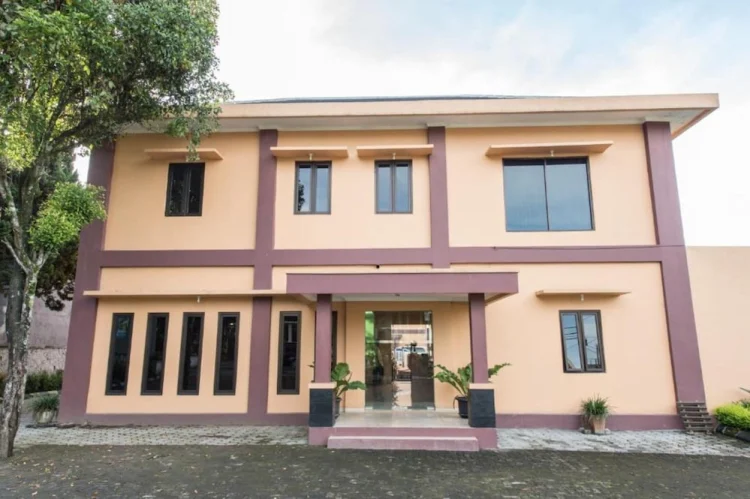 Hotel 68 Lembang #1