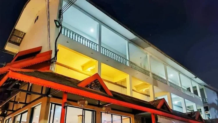 皮亚波恩山乐园酒店 #1
