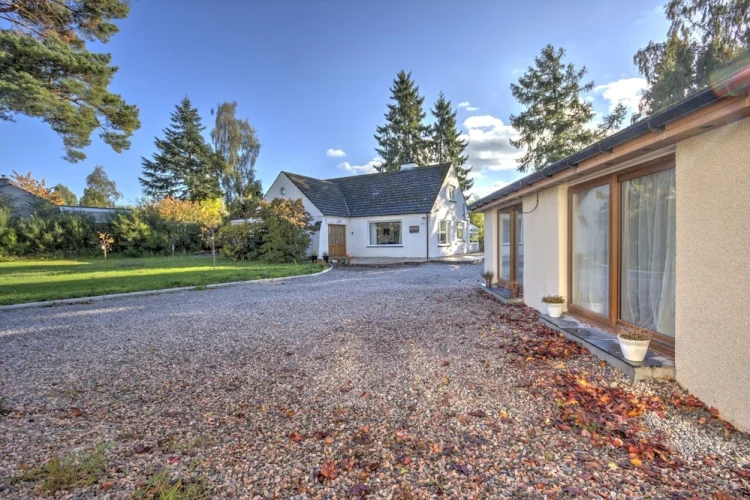 Charming 1-bed Cottage in Inverness #1