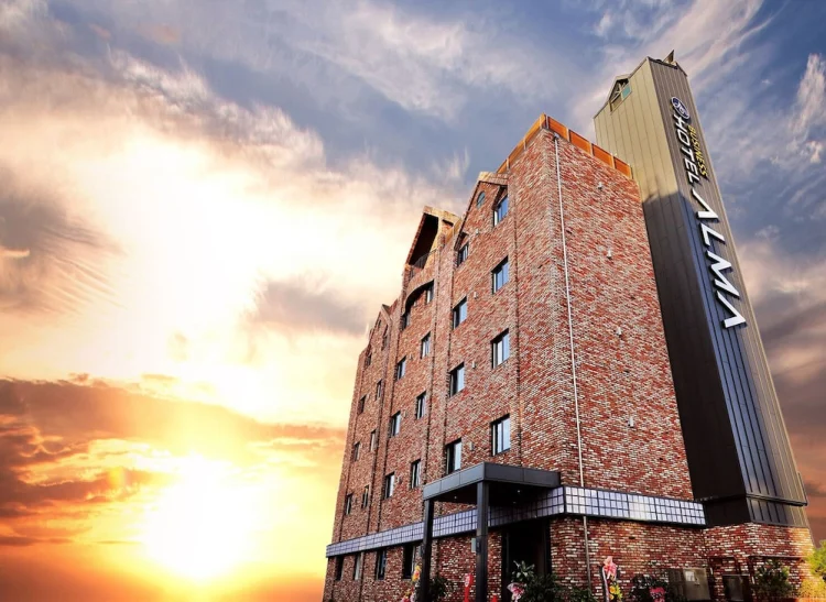 Alma Business Hotel #1