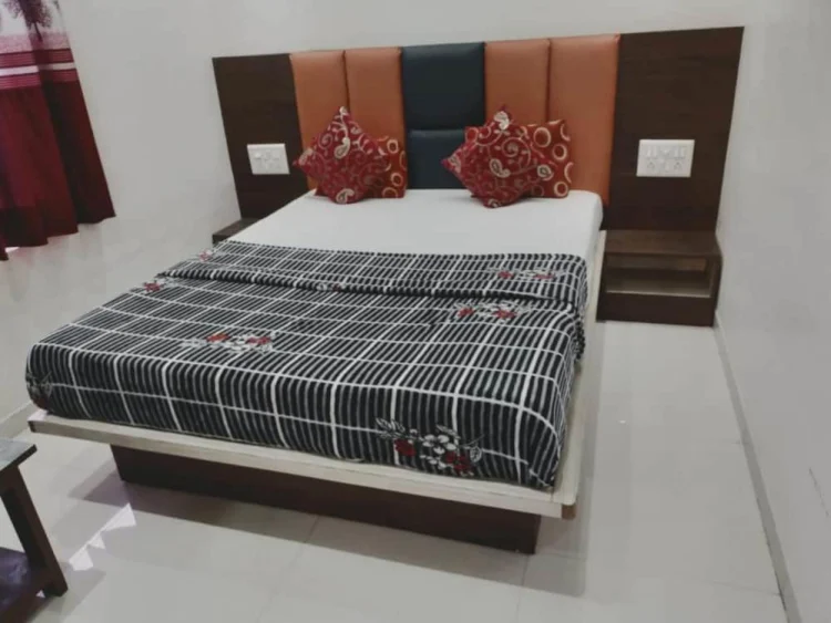 Goroomgo Sanskar Guest House Ahmedabad #1