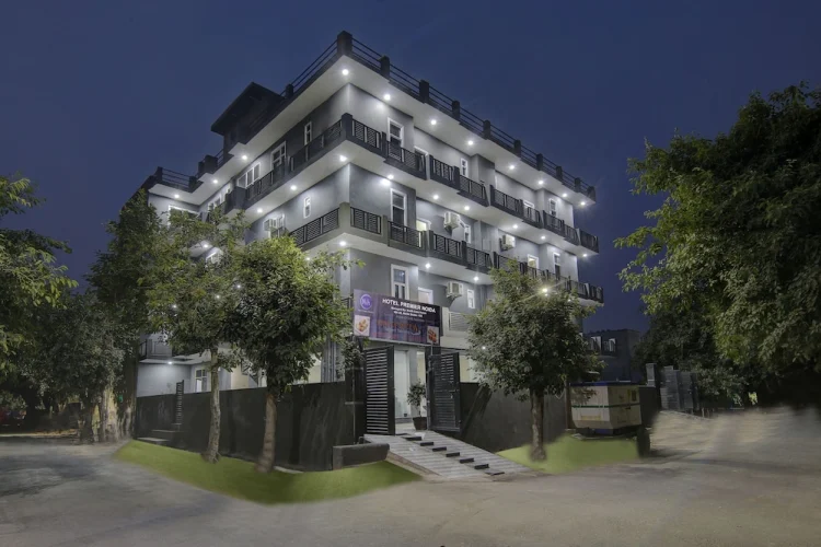 Hotel Premier Noida 135 #1
