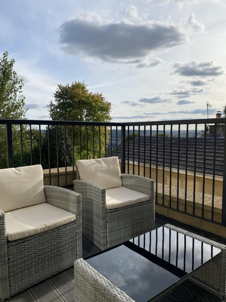 CH Apt 7 2bed in Bath #1