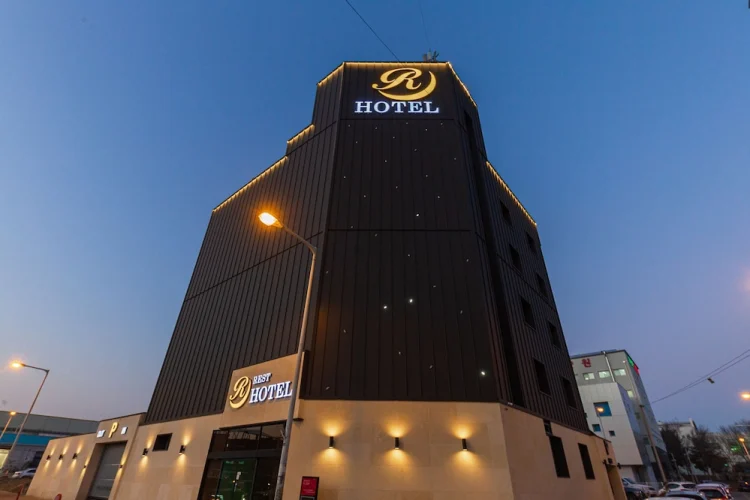 Rest Hotel #1