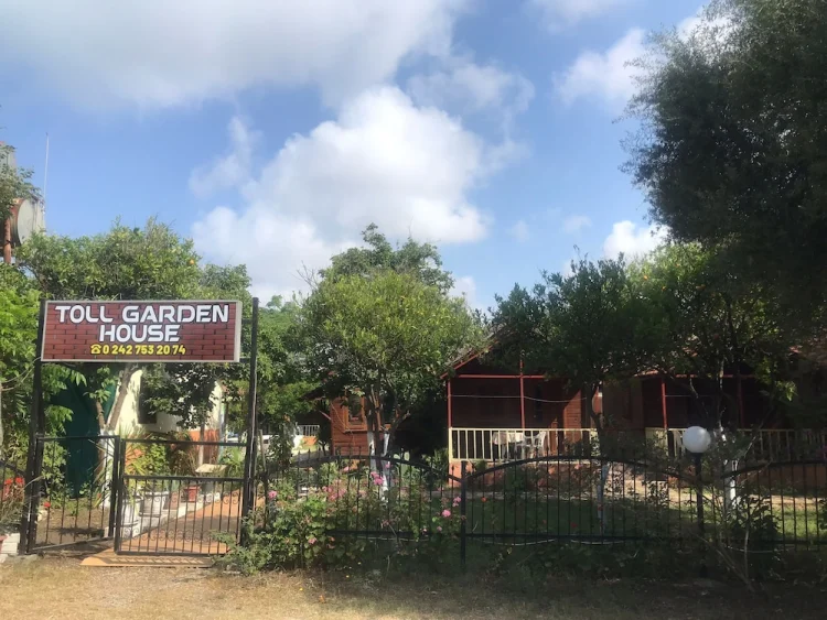Toll Garden House #1