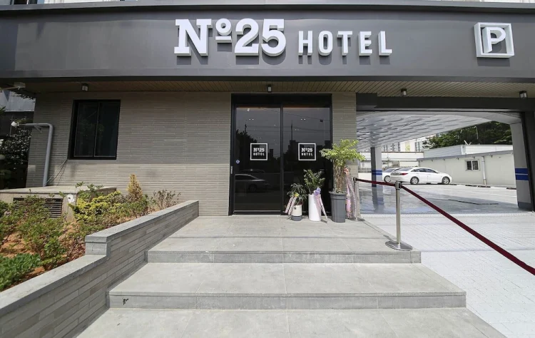 Number 25 Hotel Sangdong #1