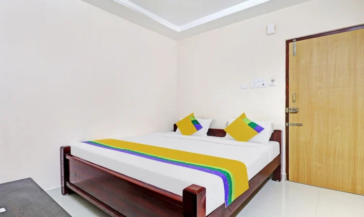 Treebo Trip Vardhan Stay Inn #1