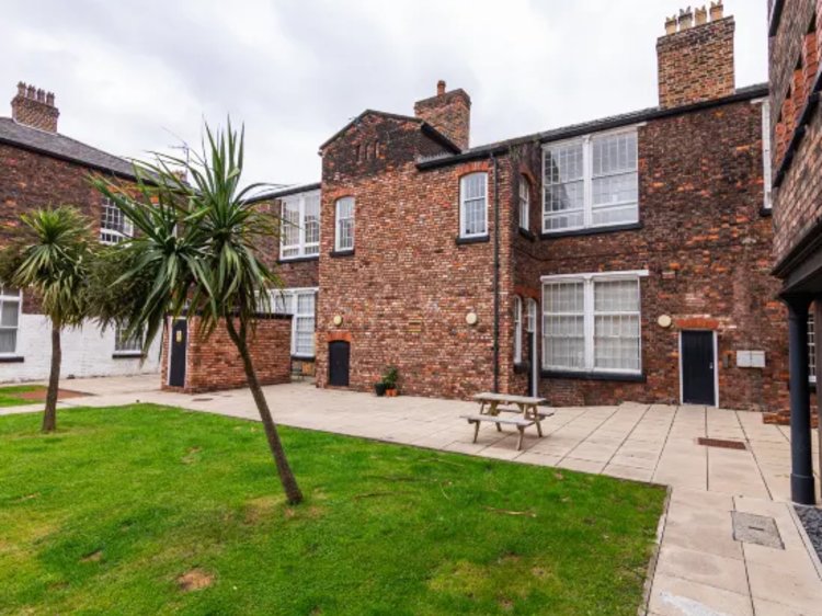 Liverpool Mount Pleasant by Resify #1