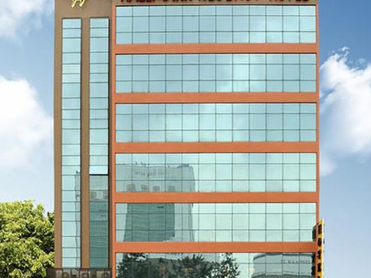 Hallmark regency shop hotel to legoland