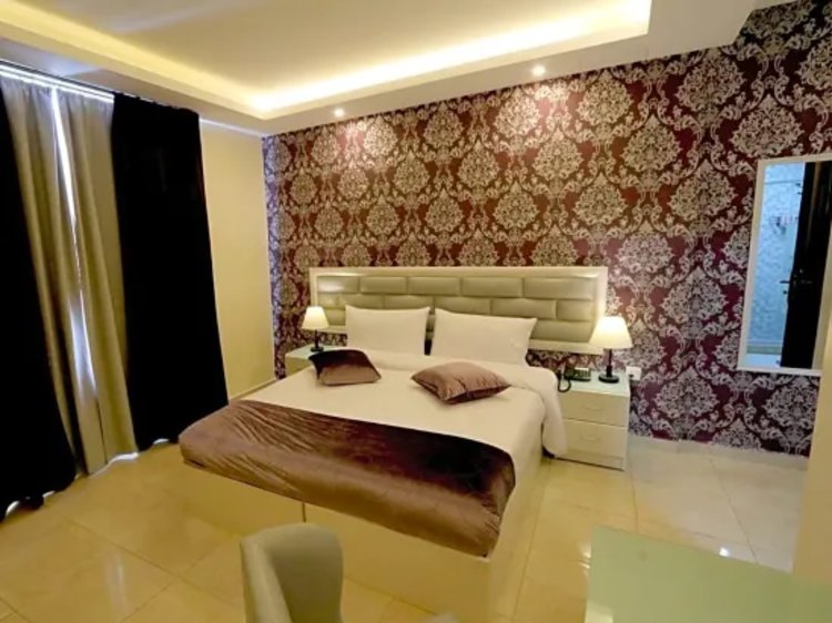 Hotel best sale beirut amman