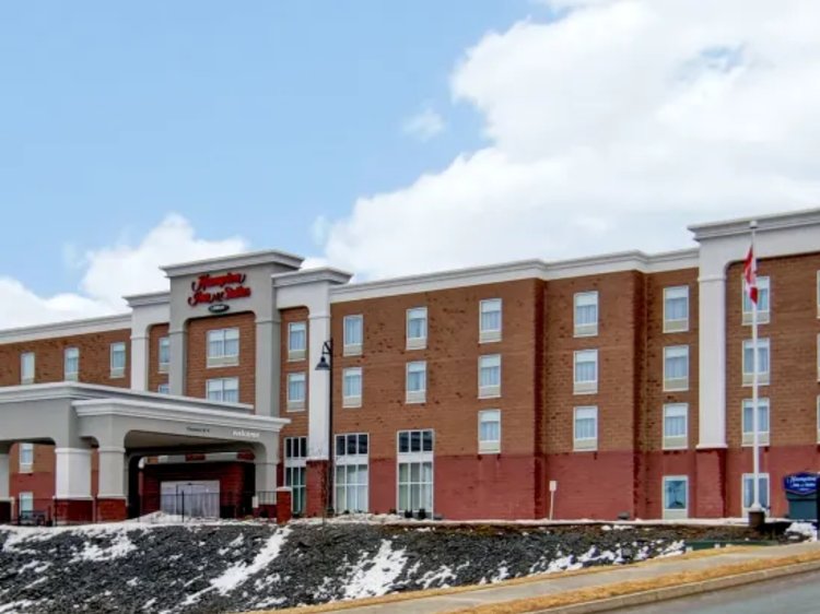 Hampton Inn & Suites / #CanadaDo / Best Places to Stay in Rothesay