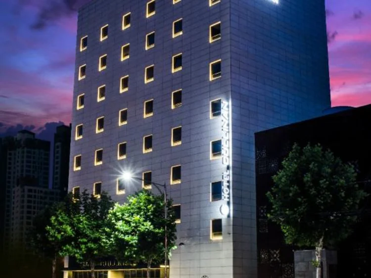 建大卡利南酒店 #1