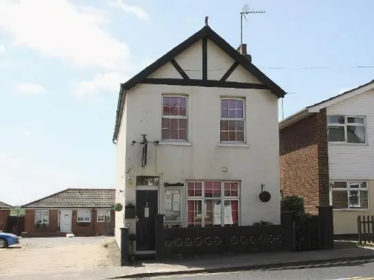 The Railway Sleeper Lodge #1