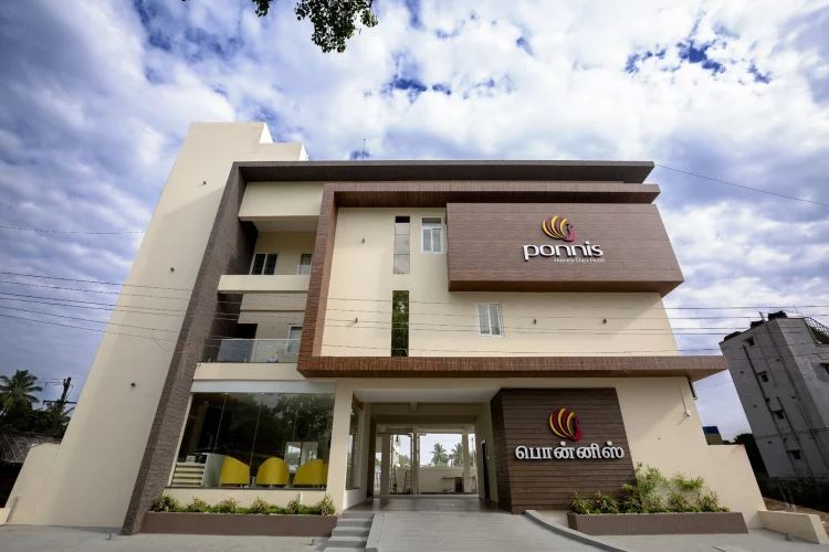 Ponnis Hotel #1