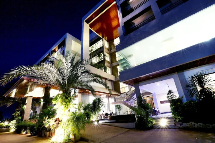 กรีน โฮเต็ล แอนด์ รีสอร์ท ขอนแก่น(Green Hotel & Resort Khon Kaen) ขอนแก่น รีวิว | โรงแรมที่พักรีสอร์ท ราคาถูก KHONKAEN-CARRENTAL.COM