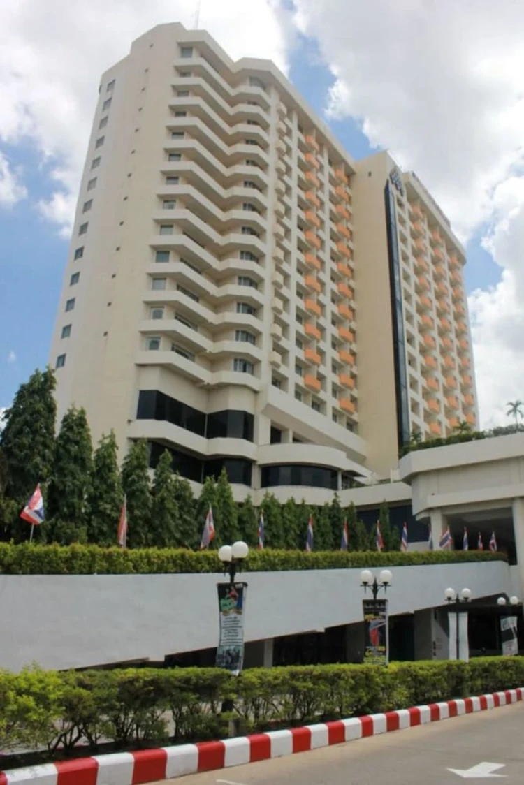 โรงแรมเจริญธานี ขอนแก่น(Charoenthani Khonkaen Hotel) ขอนแก่น รีวิว | โรงแรมที่พักรีสอร์ท ราคาถูก KHONKAEN-CARRENTAL.COM