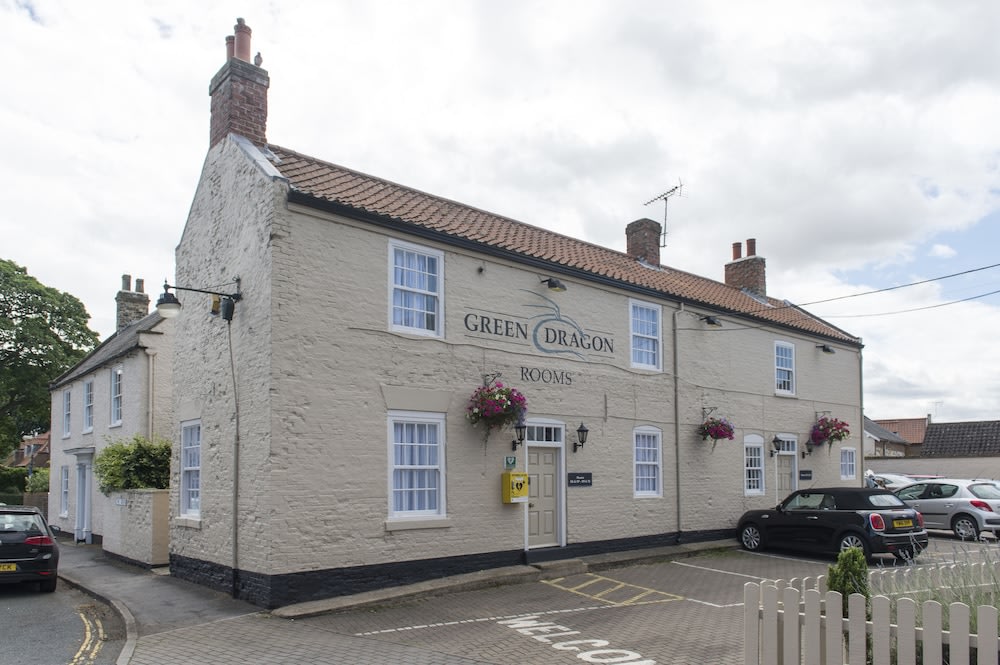Green Dragon, Welton by Marston's Inns - 2022 hotel deals - Klook