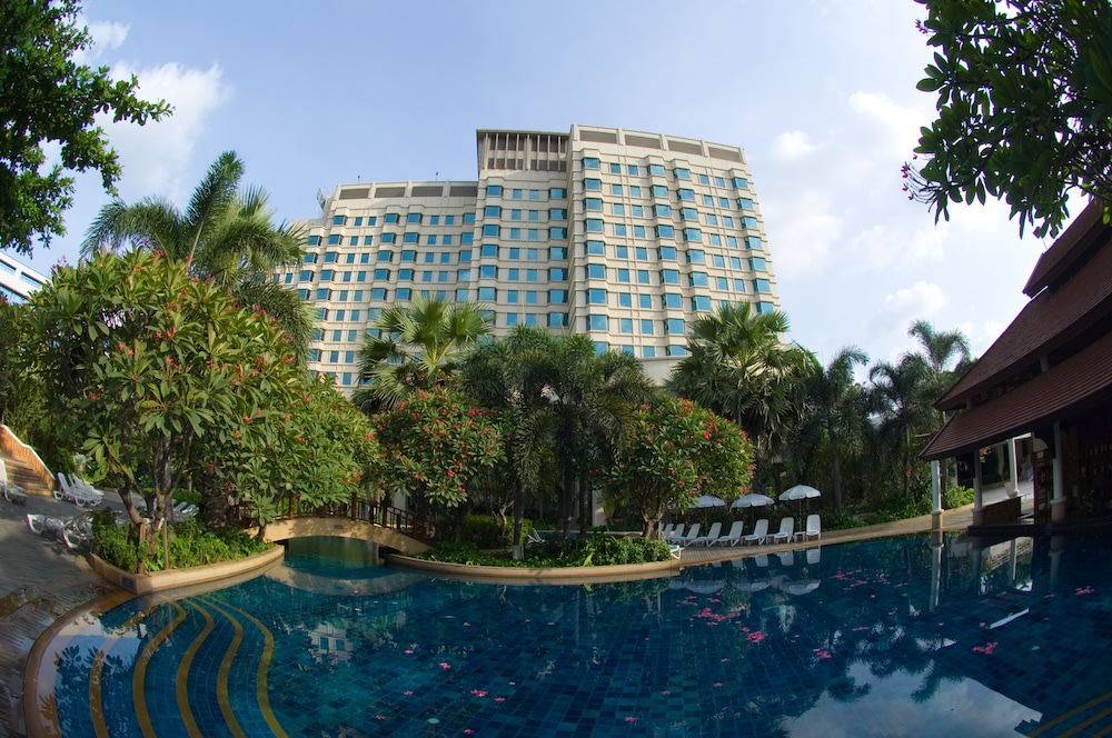 Rama Gardens Hotel Bangkok Bangkok - Reviews and Photos