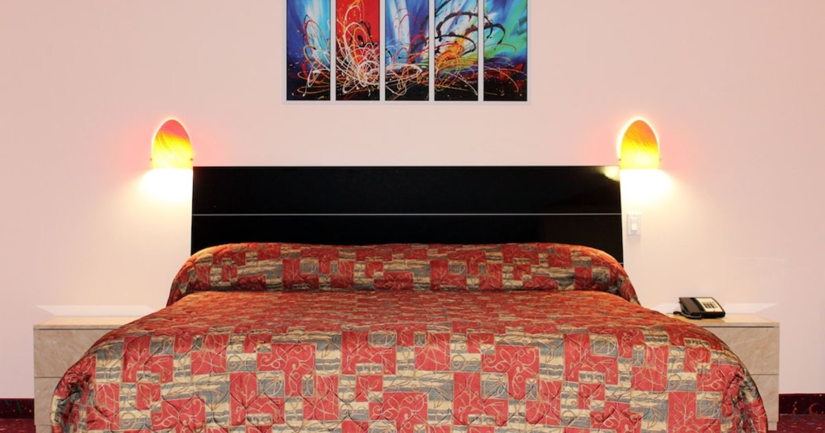Crystal Star Inn Edmonton Airport in Edmonton | 2025 Updated prices ...